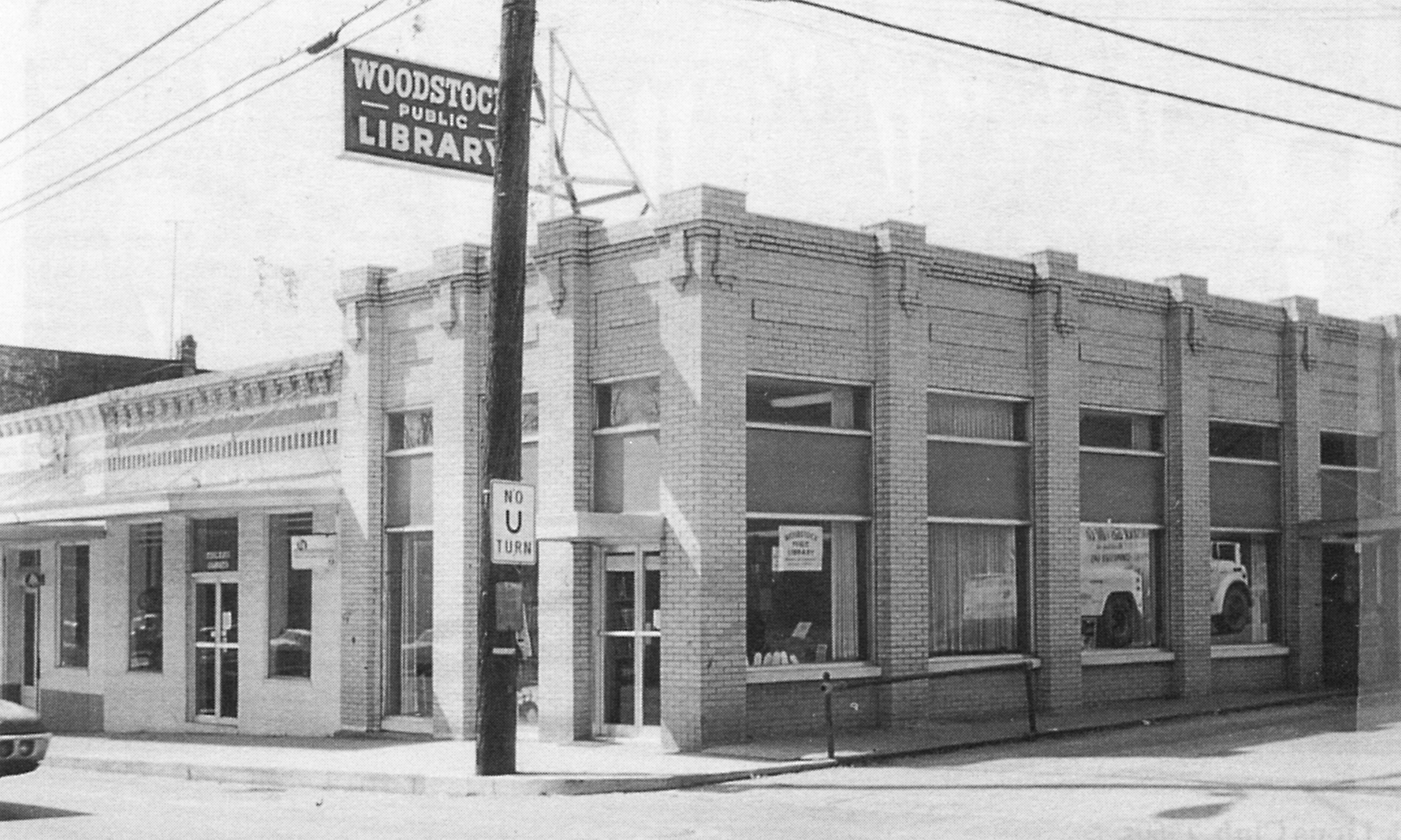 Woodstock Library 2000×1200
